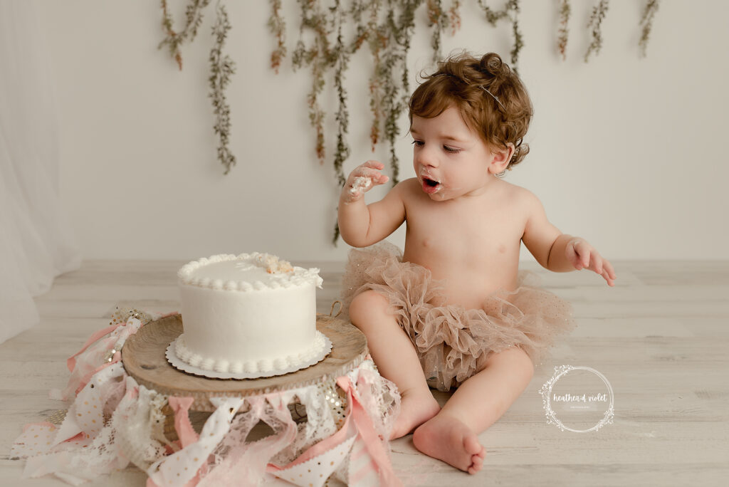 baby birthday photoshoot, cake smash photography session, smash cake photos
