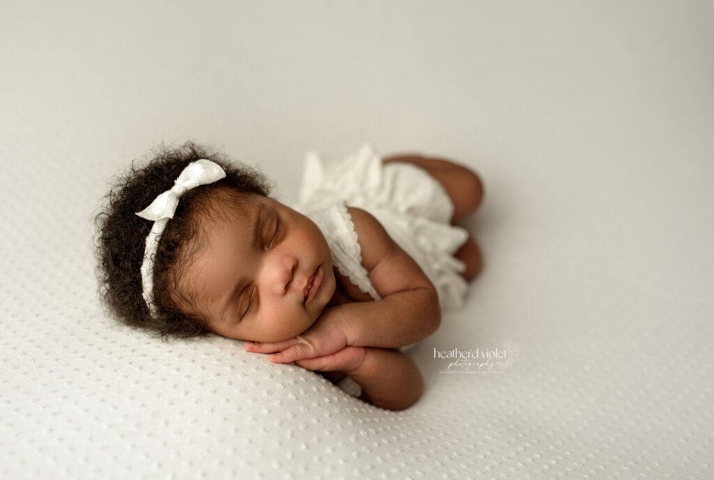 packing list for newborn session, newborn photography studio, Lafayette newborn photographer,