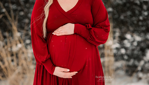 when to book your maternity or newborn session